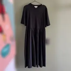 COS 黒 半袖切り替えワンピース