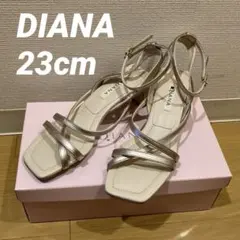 DIANA ゴールド ストラップサンダル