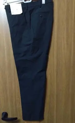 ユニクロ　感動パンツ　ライト