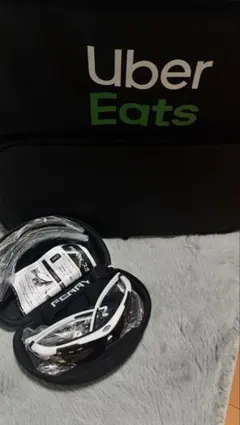 Uber Eats デリバリーバッグ レインコートサングラスセット