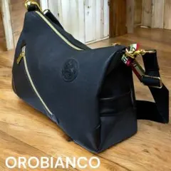美品　希少モデル　オロビアンコオールレザーシボ革ショルダーバッグ　ブラック