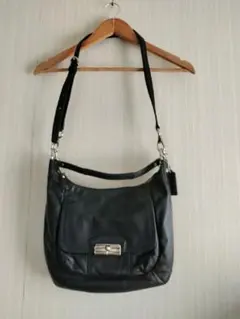 コーチ　COACH　ブラック　レザー　肩掛け　2way 　ショルダーバッグ