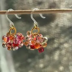 チェコビーズのさくらんぼみたいなピアス