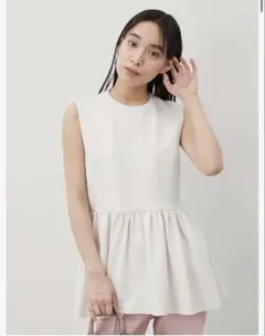 Mila Owen 後あきテールヘムペプラムカットソーブラウス　IVR 0サイズのサムネイル