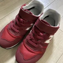 New Balance 赤 スニーカー