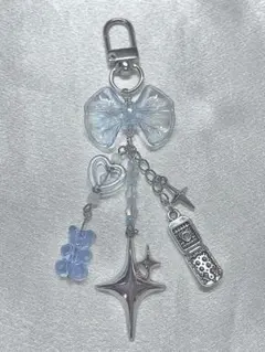 ビーズキーホルダー y2k 韓国 水色 シルバー リボン ハート クマ