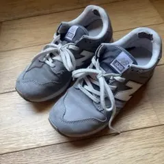 New Balance 520 グレー スニーカー 22.5cm