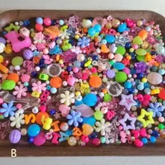 ビーズ　詰め合わせ　カラフル　プラビーズ