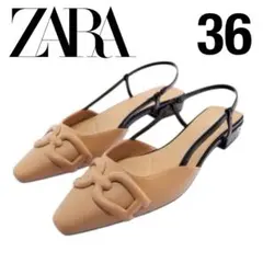ZARA♡ バックストラップ　レリーフディテールフラットサンダルのサムネイル