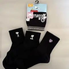 PEANUTS スヌーピー靴下 とサニタリーショーツ