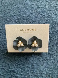 ANEMONE フラワーモチーフ イヤリングのサムネイル