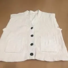 GU アイボリー ノースリーブニットベスト　S