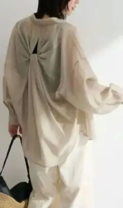 バックツイストシアーシャツのサムネイル