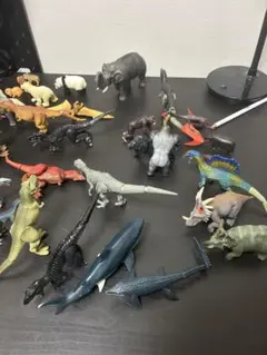恐竜と動物フィギュアセット