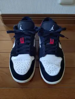 Nike Air Jordan 1 Low ブラック ホワイト レッドのサムネイル