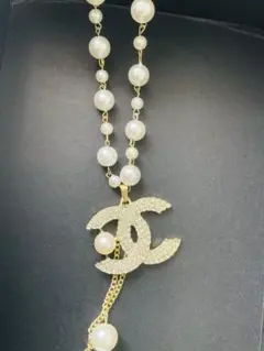 新品【CHANEL】大き目cocoマークに揺れるパール&ビジューのペンダントのサムネイル