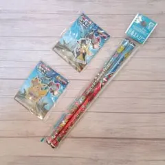 ポケットモンスター 赤青鉛筆＆メタルチャーム2個