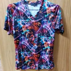 BLACK　VARIA「ブラックバリア」　赤　幾何柄 光 Vネック 薄手 総柄