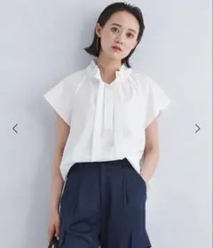 グリーンレーベルリラクシング　フリルカラーブラウス　新品未使用品