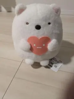 すみっコぐらし ハートを持つ白いクマ