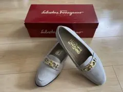 Salvatore Ferragamo VIVA モカシン ホワイトローファー - メルカリ