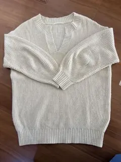 URBAN RESEARCH アイボリー Vネック セーター