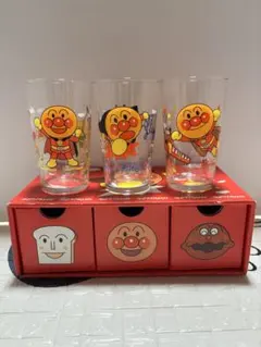【美品】アンパンマン ガラスコップ 3個セット 収納引き出し付き