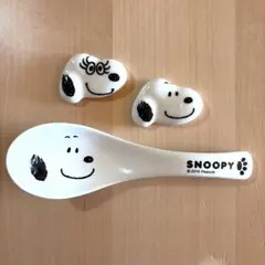 スヌーピー箸置きとレンゲ