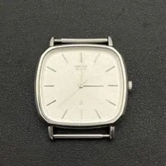 【稼働品】SEIKO QUARTZ 腕時計 本体 シルバー スクエアのサムネイル