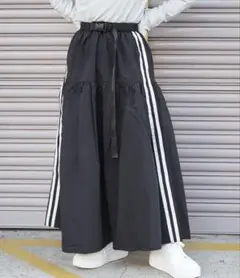 サイドライン ロングスカート