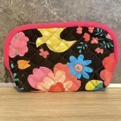 花柄キルティングポーチ　ハンドメイド　パッチワーク