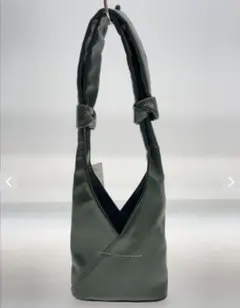 美品✨メゾンマルジャラ エナメル レザー ナップサック ブラック 巾着 