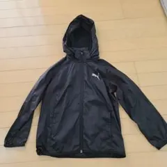 PUMA ブラック フード付きジャケット　ウインドブレーカー 130
