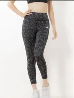 adidas フラワーパターン レギンス ブラック