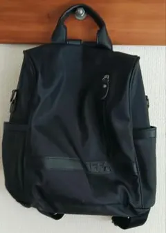 【美品】ブラック ナイロンリュック｜多収納・軽量｜大人シンプル 男女兼用