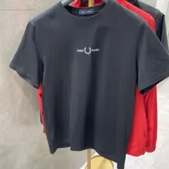FRED PERRY 黒 刺繍 Tシャツ Lサイズのサムネイル