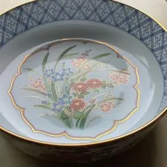 有田焼　幸山窯　金縁　青粒鉄仙　色絵金彩花紋　大鉢のサムネイル