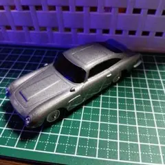 サントリーアストンマーティンミニカー