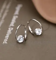 一粒CZダイヤフープ　ピアス