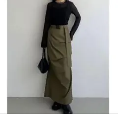 callautiaサイドタックデザインスカート　カーキ　Mのサムネイル