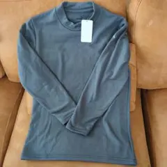 新品未使用)PUMA！キッズ用長袖！160cm！定価1298円！プーマのロゴ入り