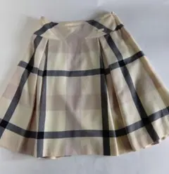 値下げ！【美品】BLUE LABEL CRESTBRIDGEノバチェックスカートのサムネイル