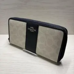 COACH ラウンドファスナー長財布　ホワイト×ネイビー