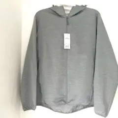 UNIQLOポケッタブル パーカー Lグレー