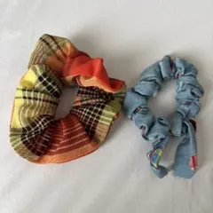 オレンジと青の布製シュシュ2個セット