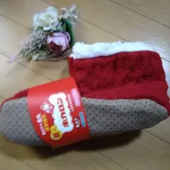 履くホカロン　ルームシューズ厚手　新品　裏ボア　ルームブーツ　赤　23〜25cm