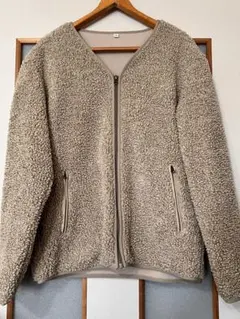 UNIQLOベージュ フリースジャケット Lサイズ