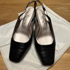銀座カネマツ　バックストラップパンプス