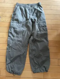 ユニクロ　カーゴパンツ オリーブグリーン