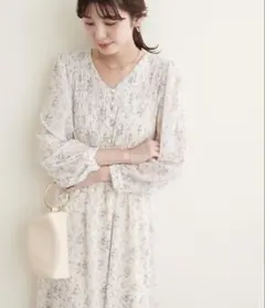 ナチュラルクチュール ピンタックプリーツお上品ワンピース　　花柄